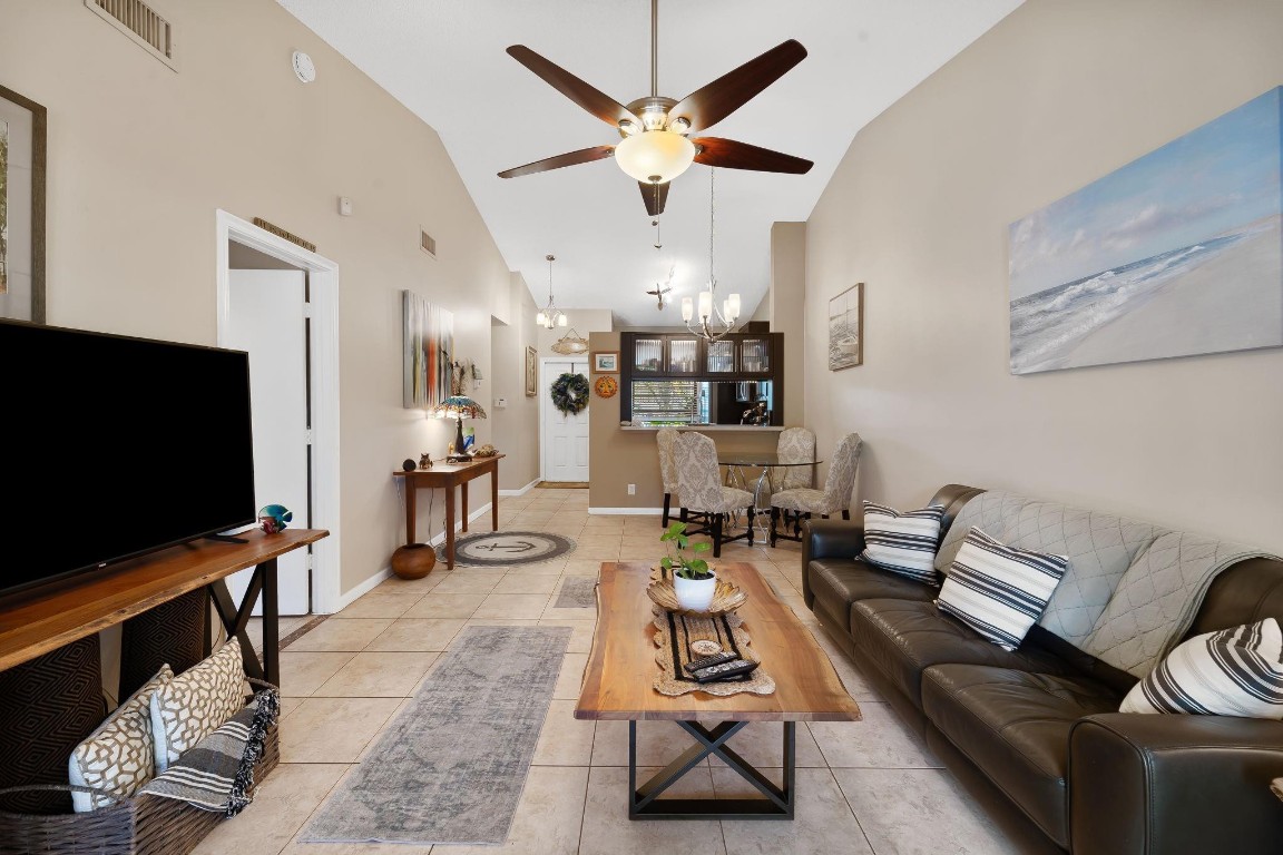 Pines of Oakland Forest W - Residential