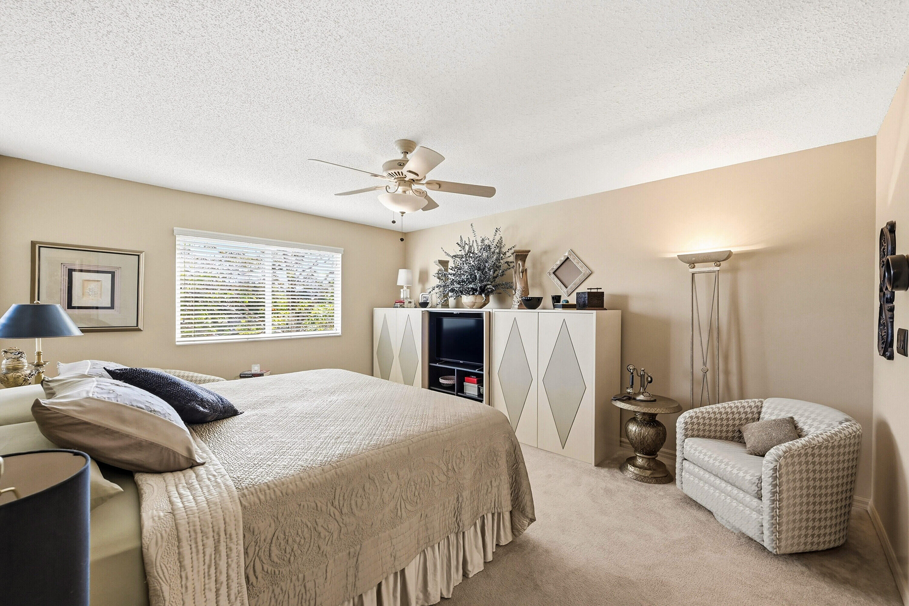 SOUTHAMPTON CONDOMINIUM I - Residential