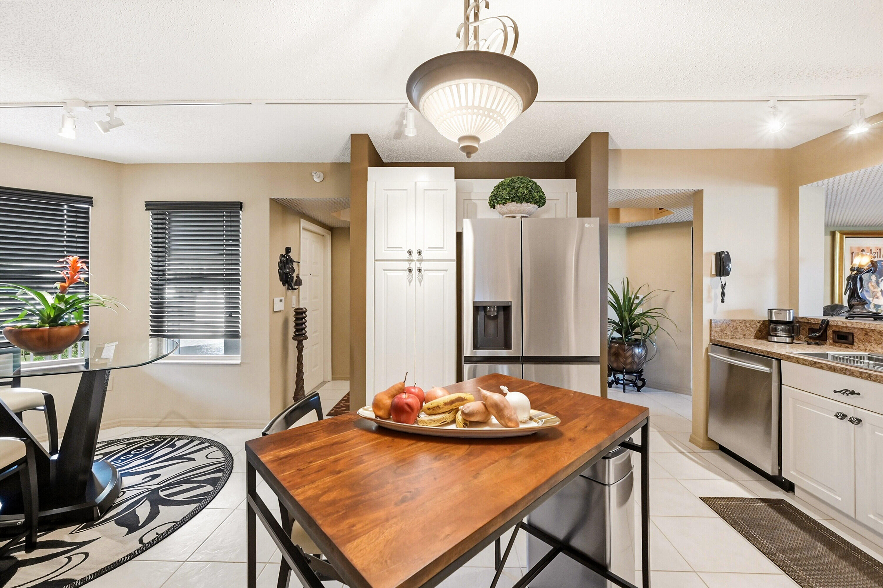 SOUTHAMPTON CONDOMINIUM I - Residential