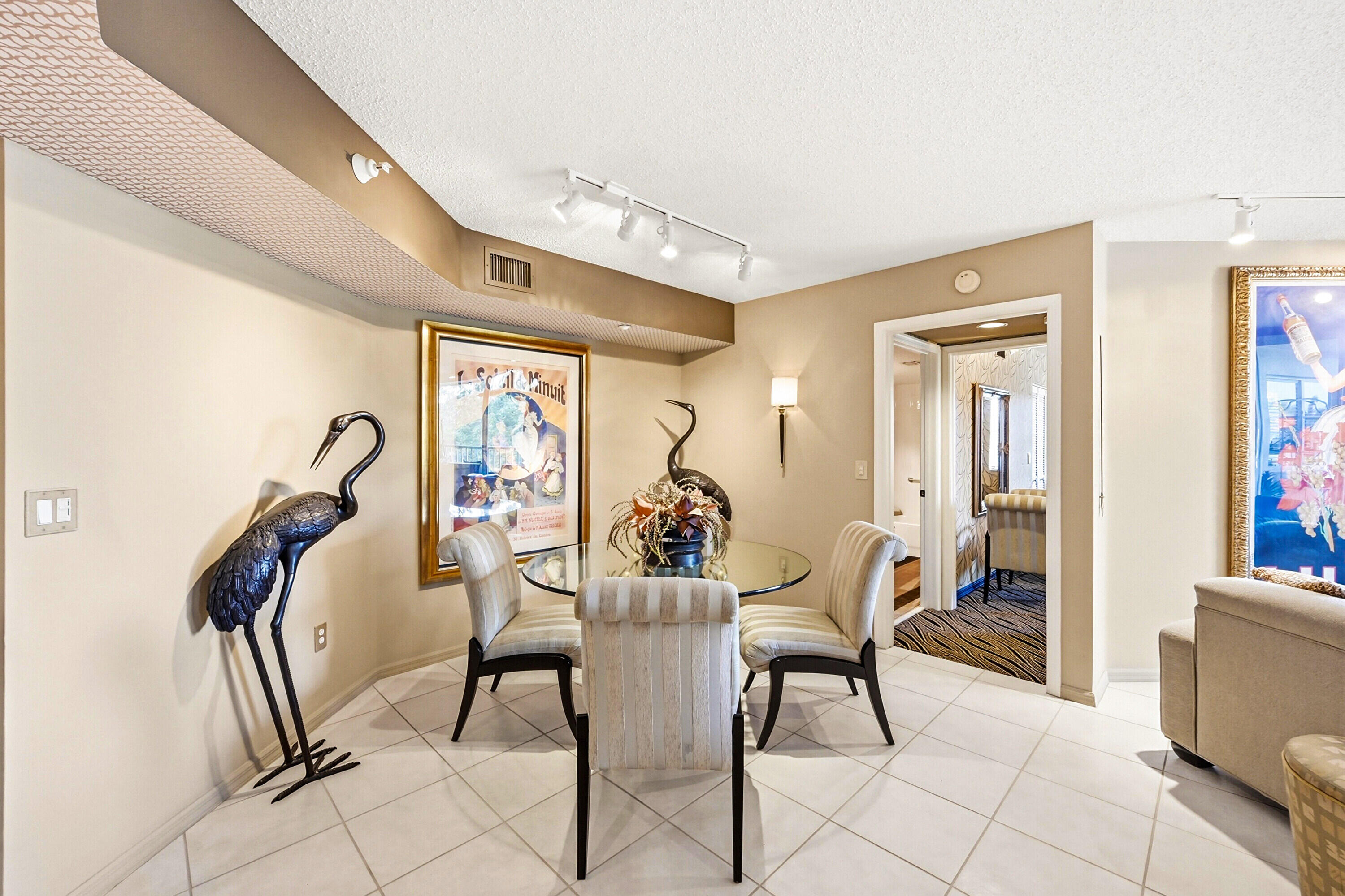 SOUTHAMPTON CONDOMINIUM I - Residential