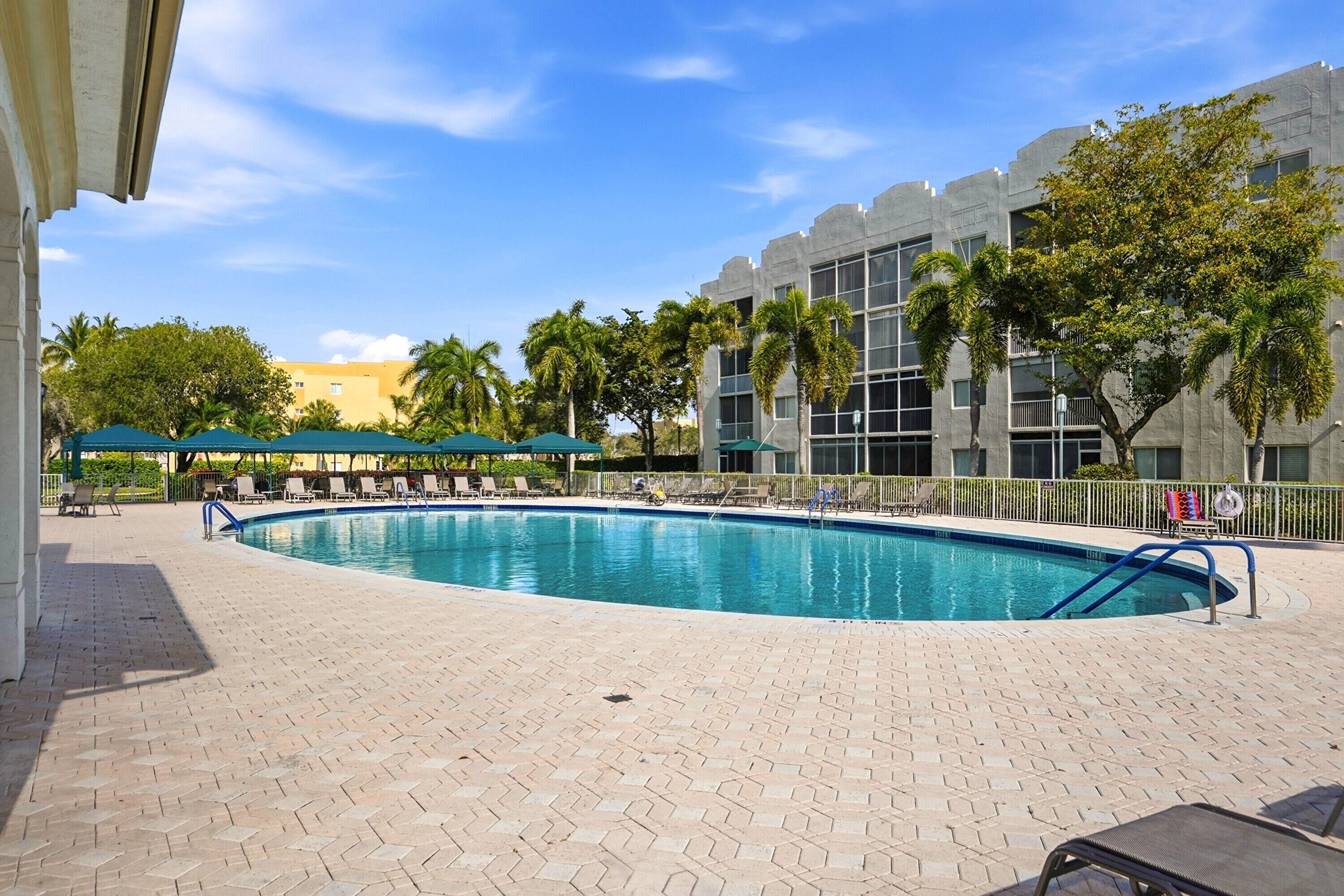 SOUTHAMPTON CONDOMINIUM I - Residential