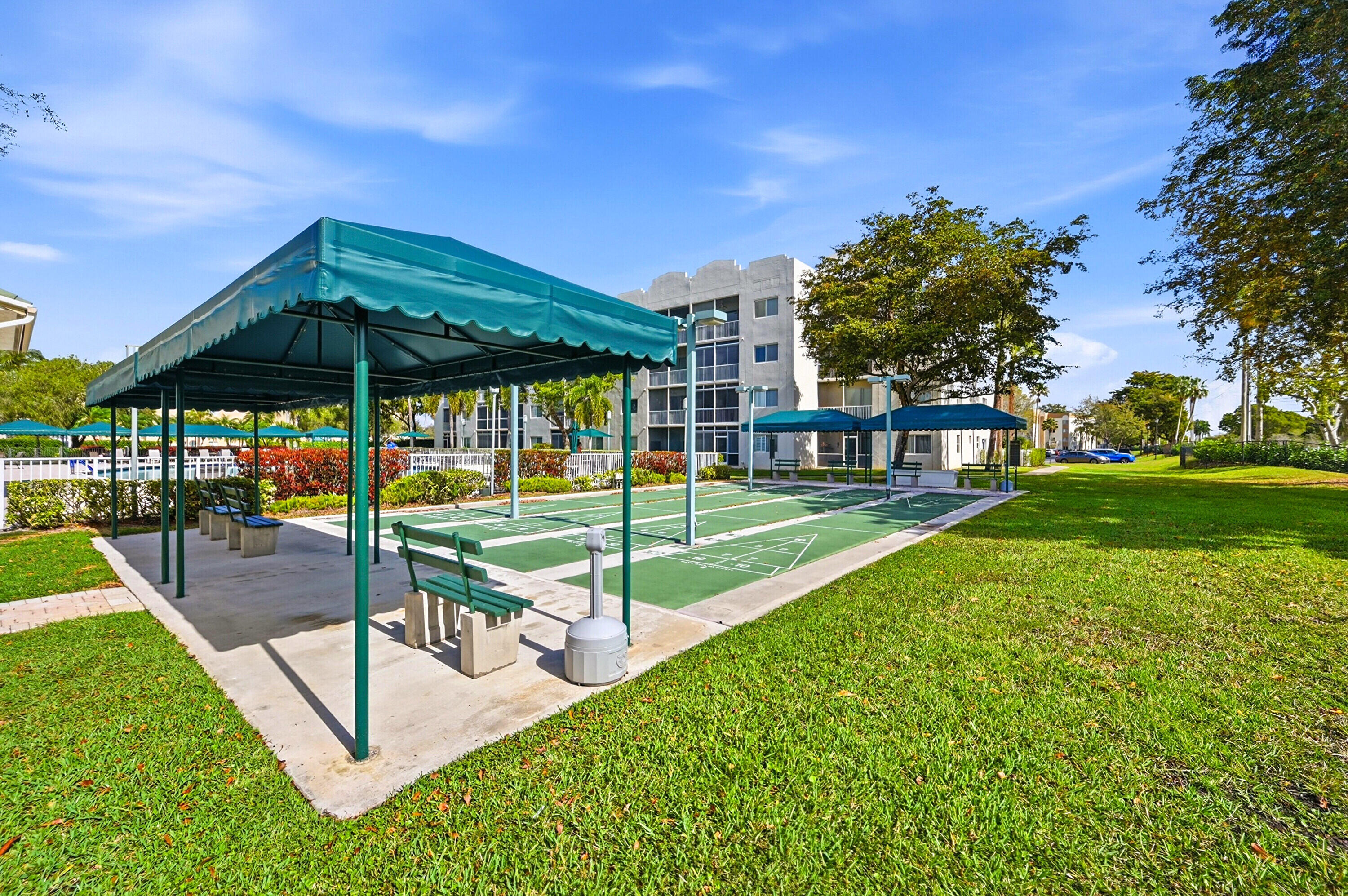 SOUTHAMPTON CONDOMINIUM I - Residential