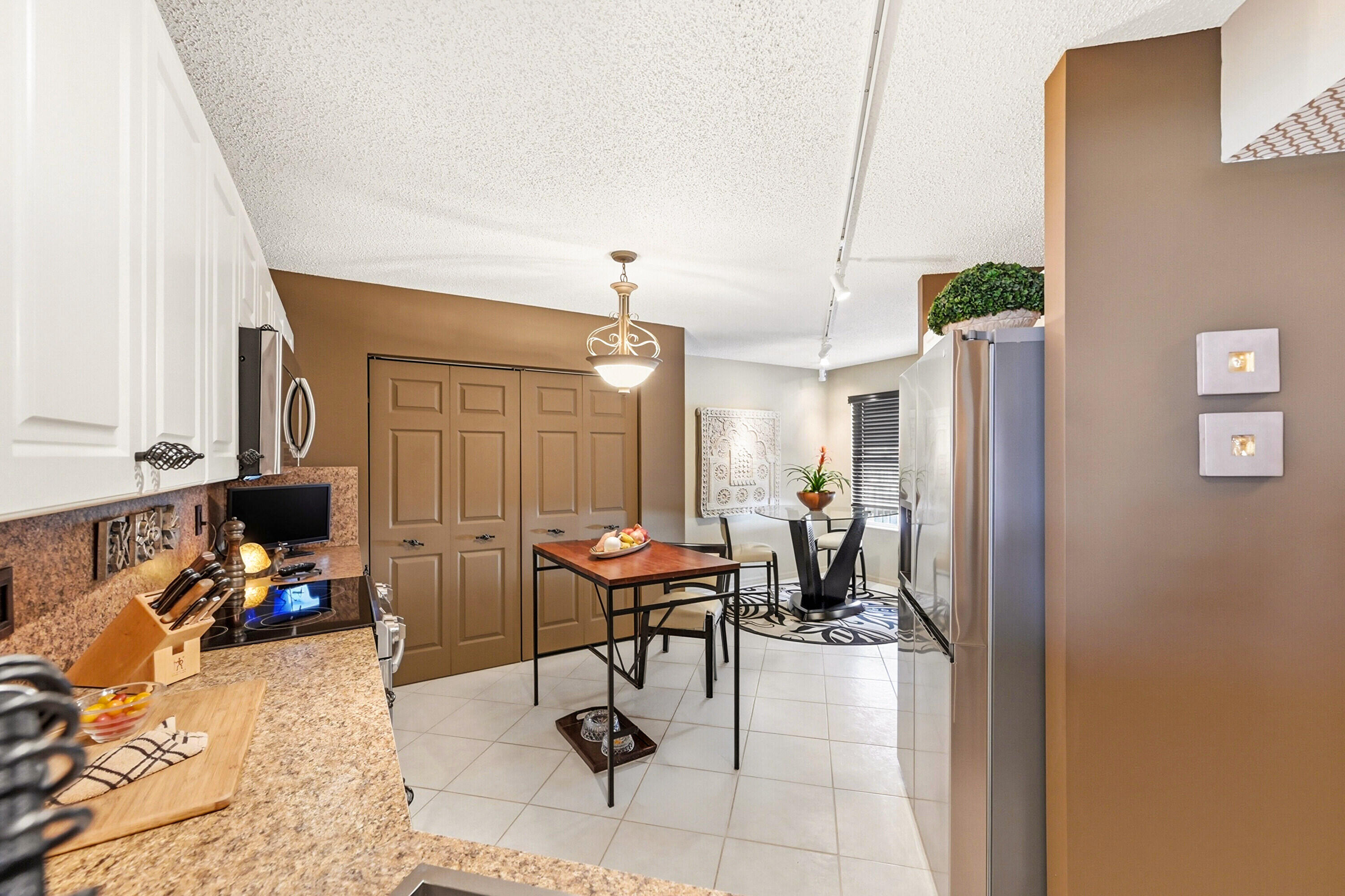 SOUTHAMPTON CONDOMINIUM I - Residential