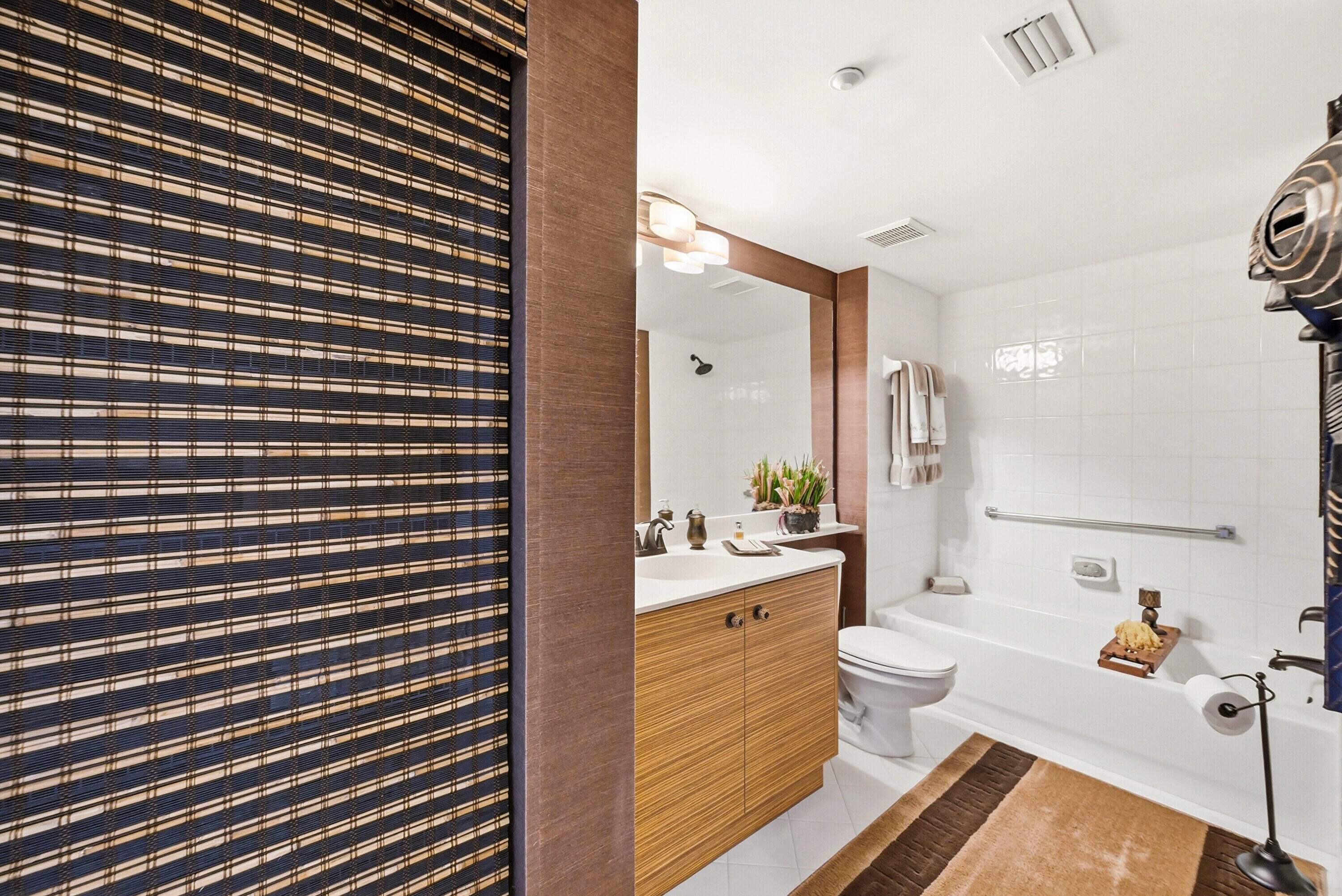 SOUTHAMPTON CONDOMINIUM I - Residential