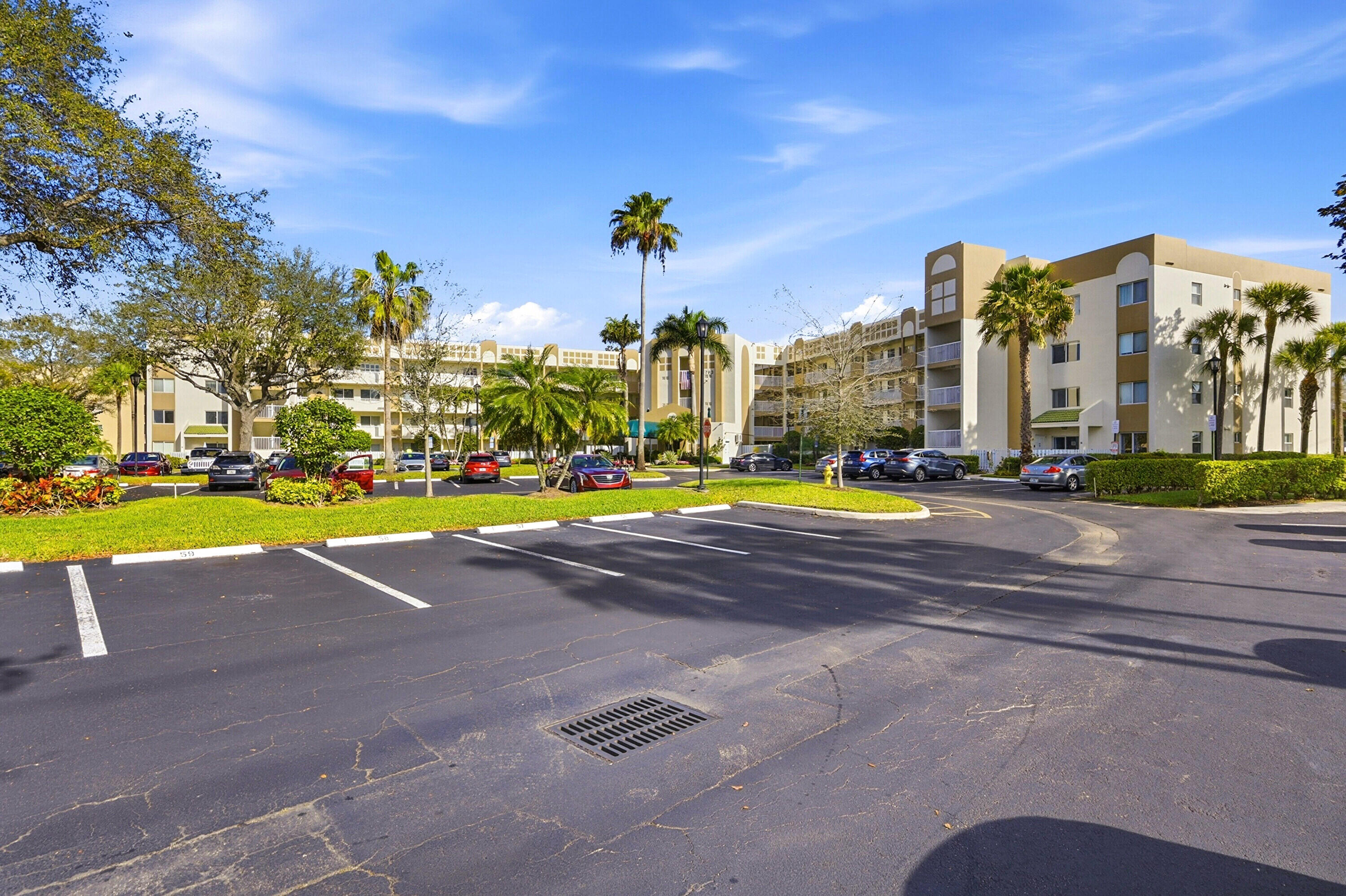 SOUTHAMPTON CONDOMINIUM I - Residential