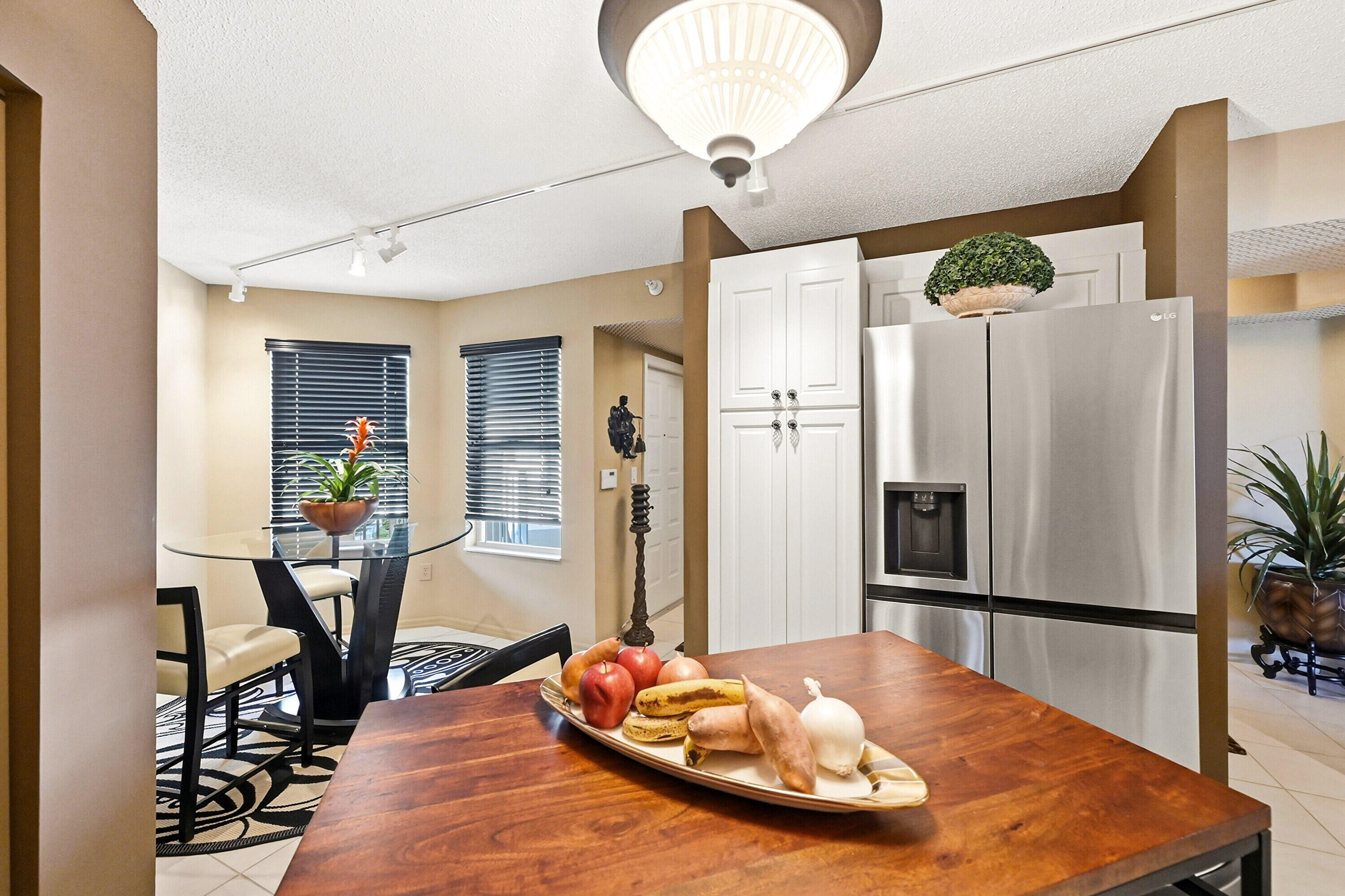 SOUTHAMPTON CONDOMINIUM I - Residential