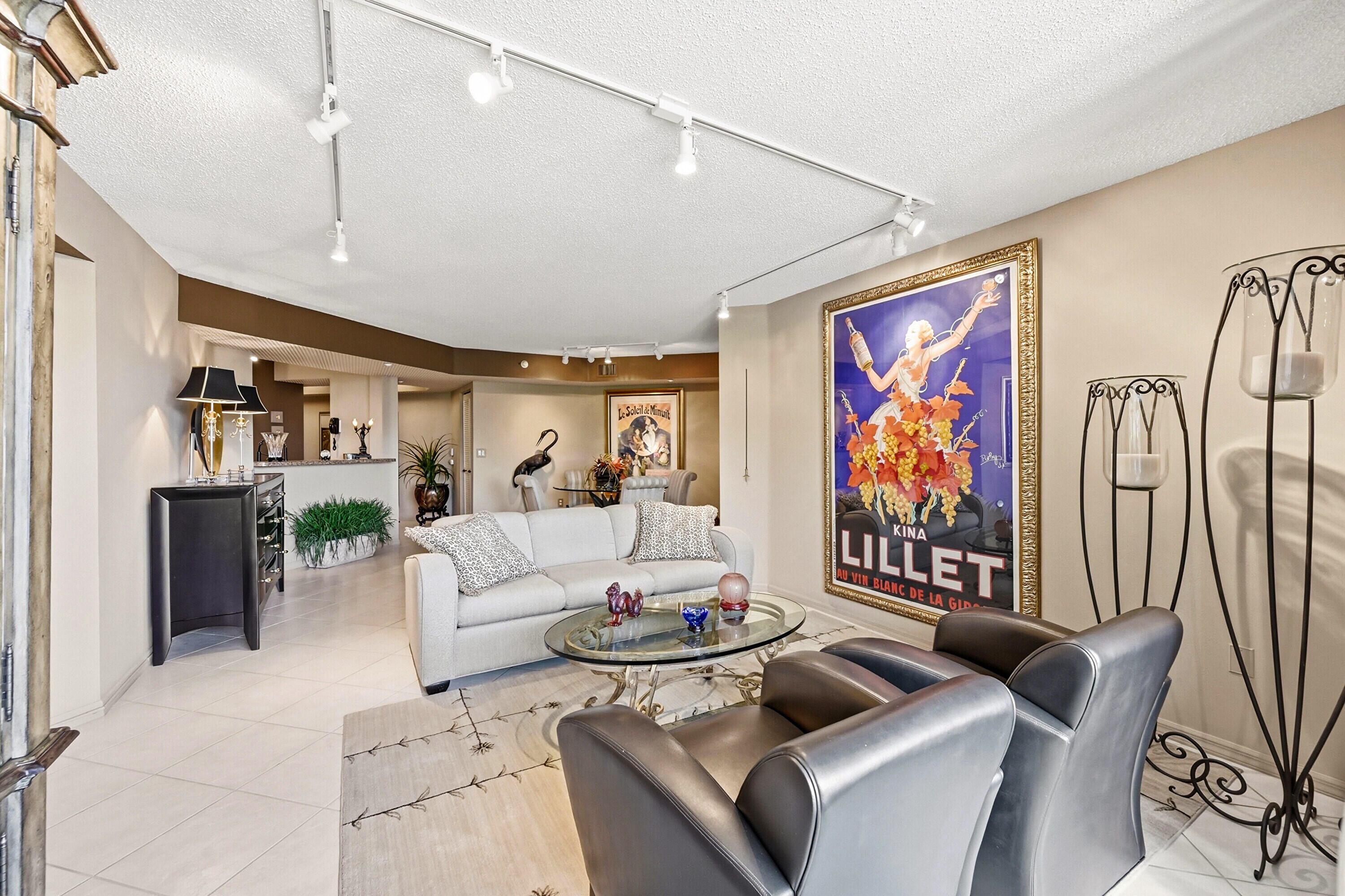 SOUTHAMPTON CONDOMINIUM I - Residential