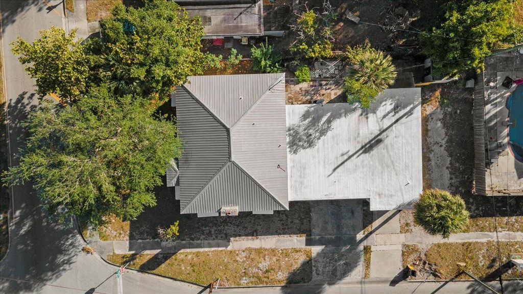 Photo of 1026 Sunrise Boulevard, Fort Pierce, FL 34950 (MLS # R10978925)