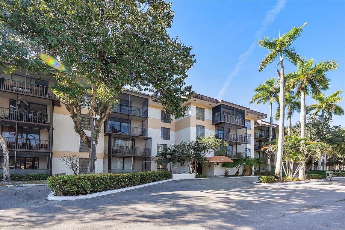 Inverwood Condo - Residential