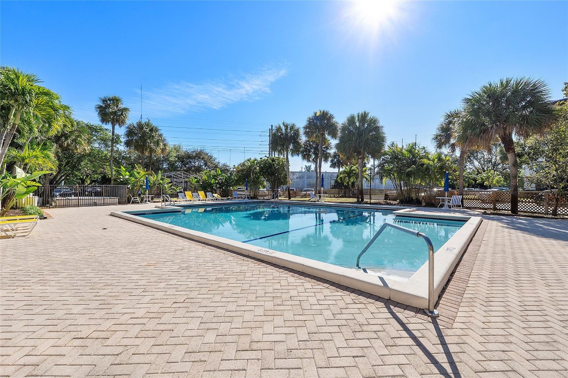 Inverwood Condo - Residential