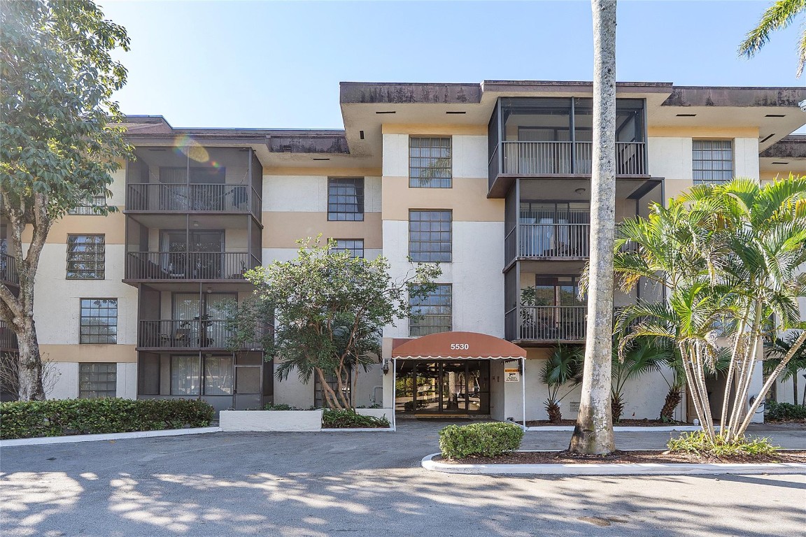 Inverwood Condo - Residential