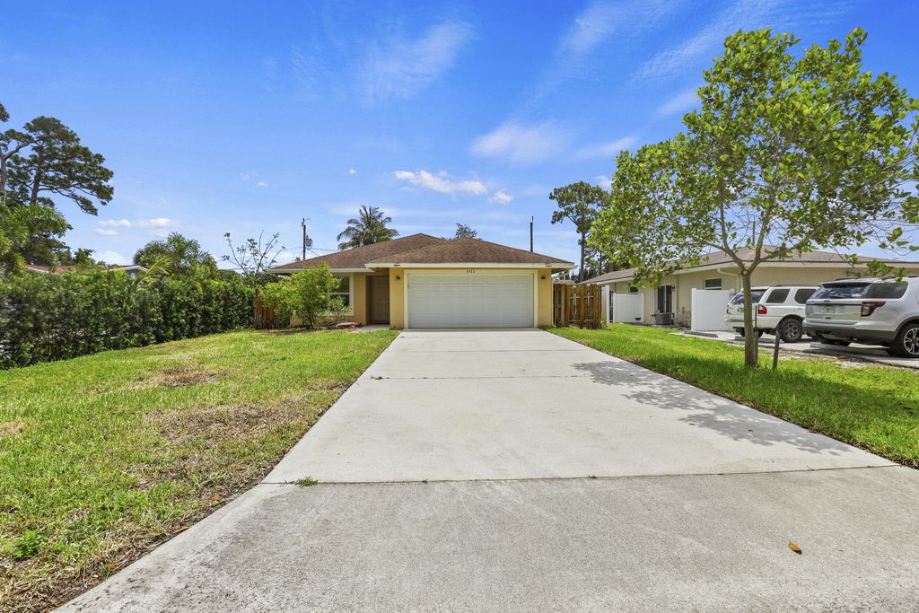 Photo of 3422 State Street, Lake Worth, FL 33461 (MLS # B26022682)