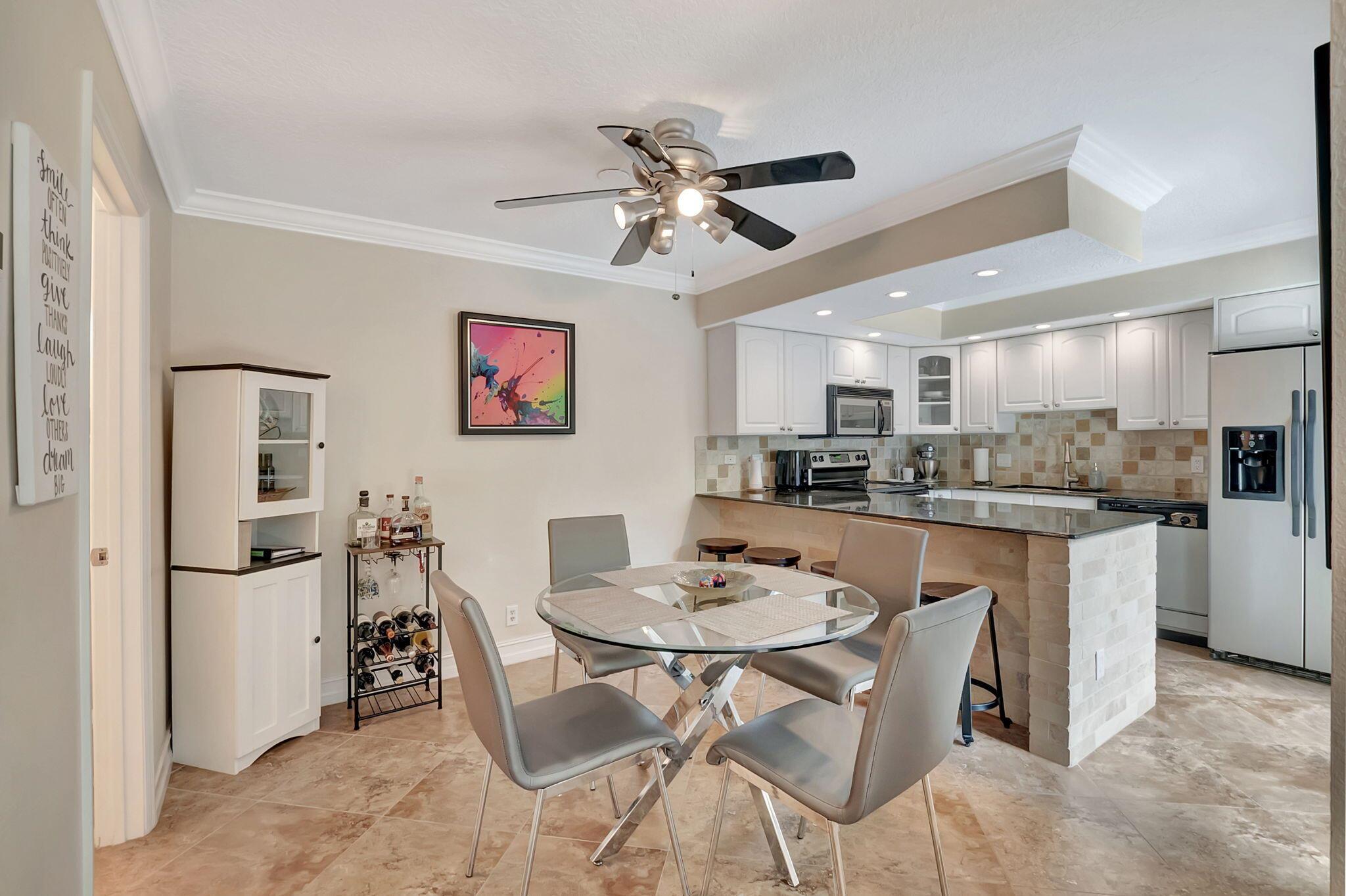 LAKESIDE - Residential