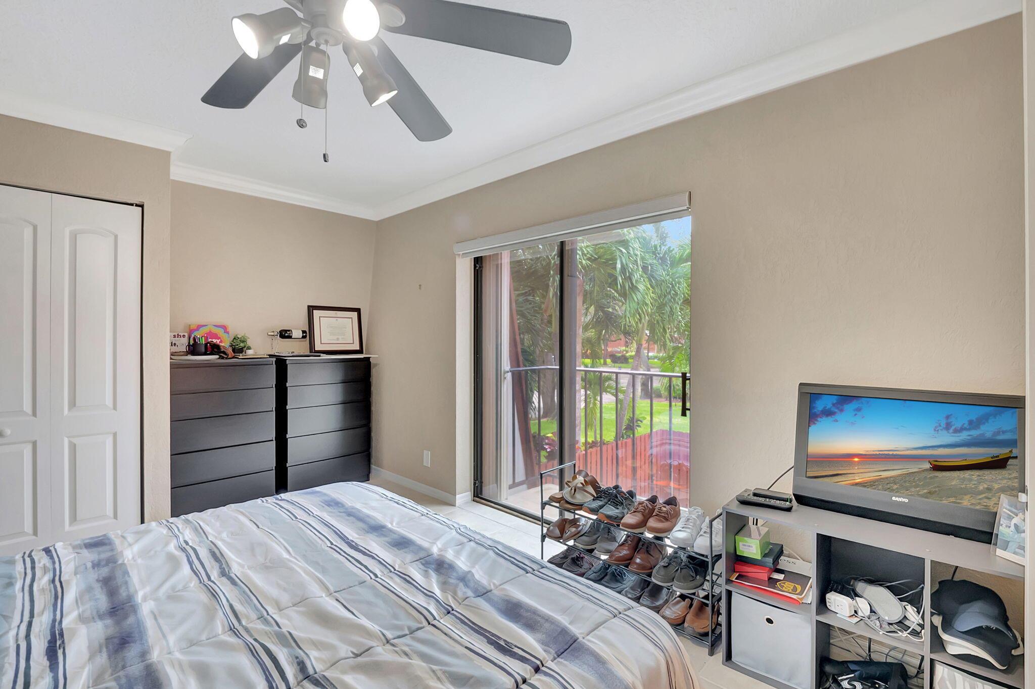 LAKESIDE - Residential