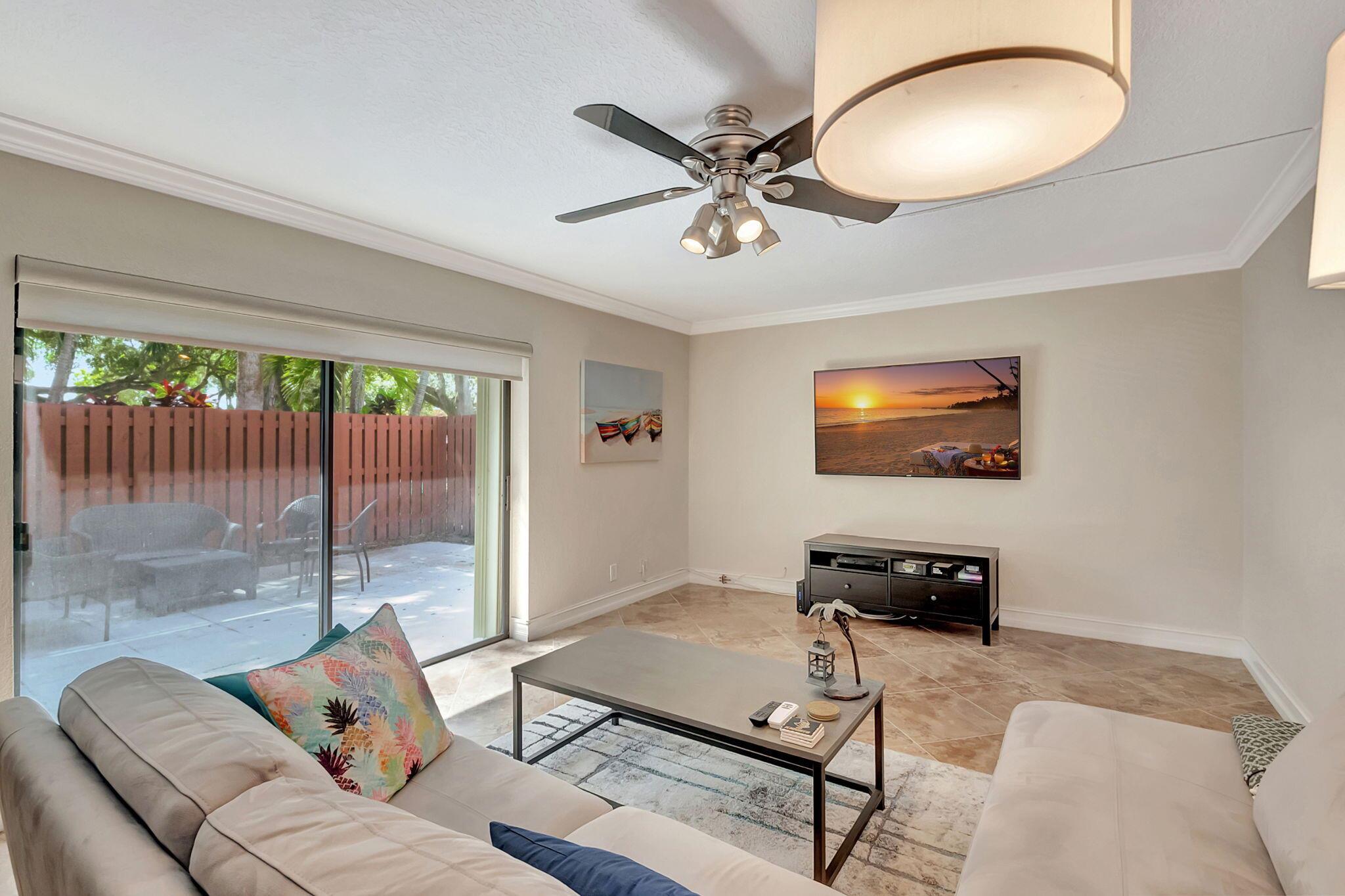 LAKESIDE - Residential