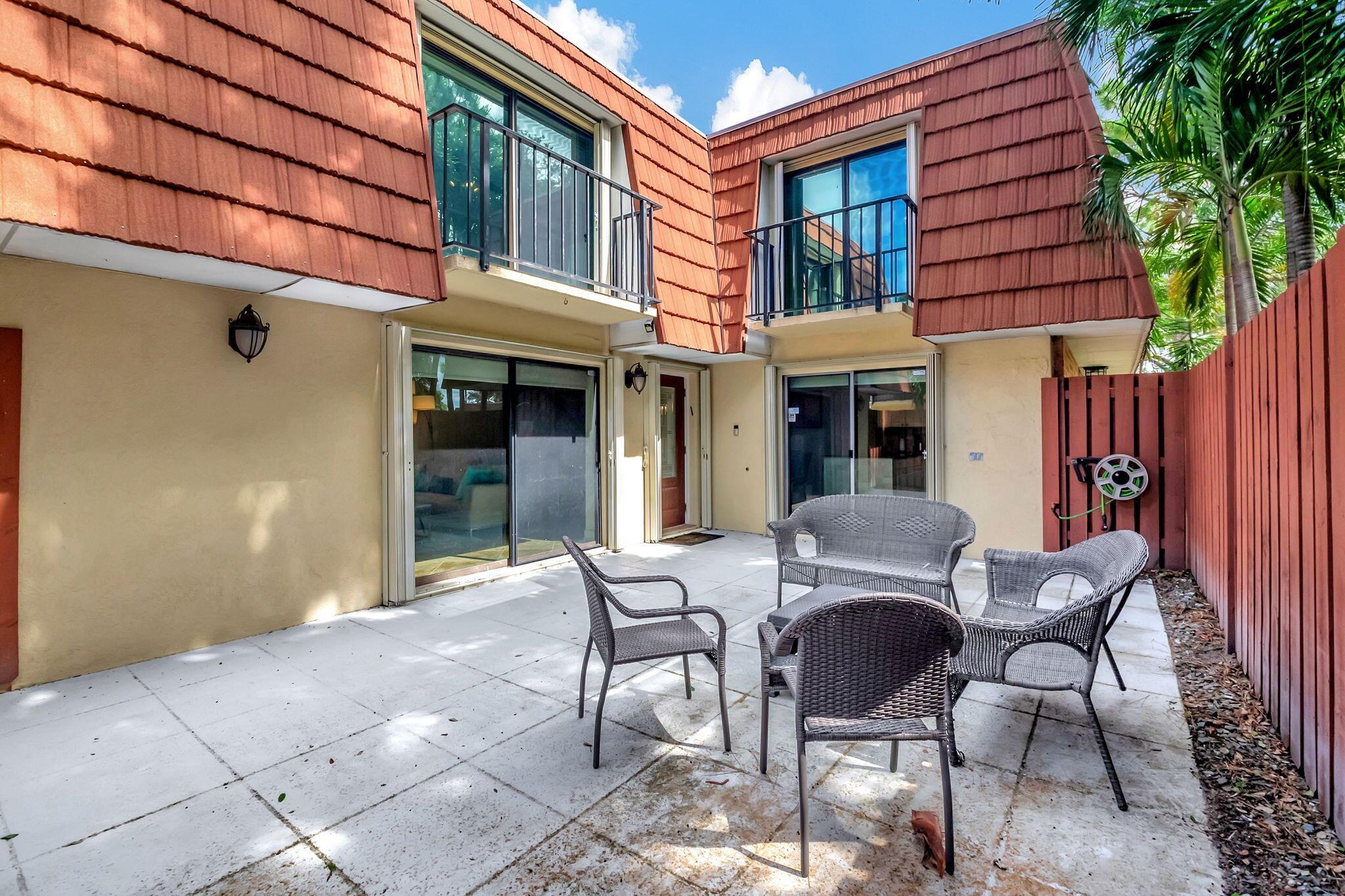 LAKESIDE - Residential