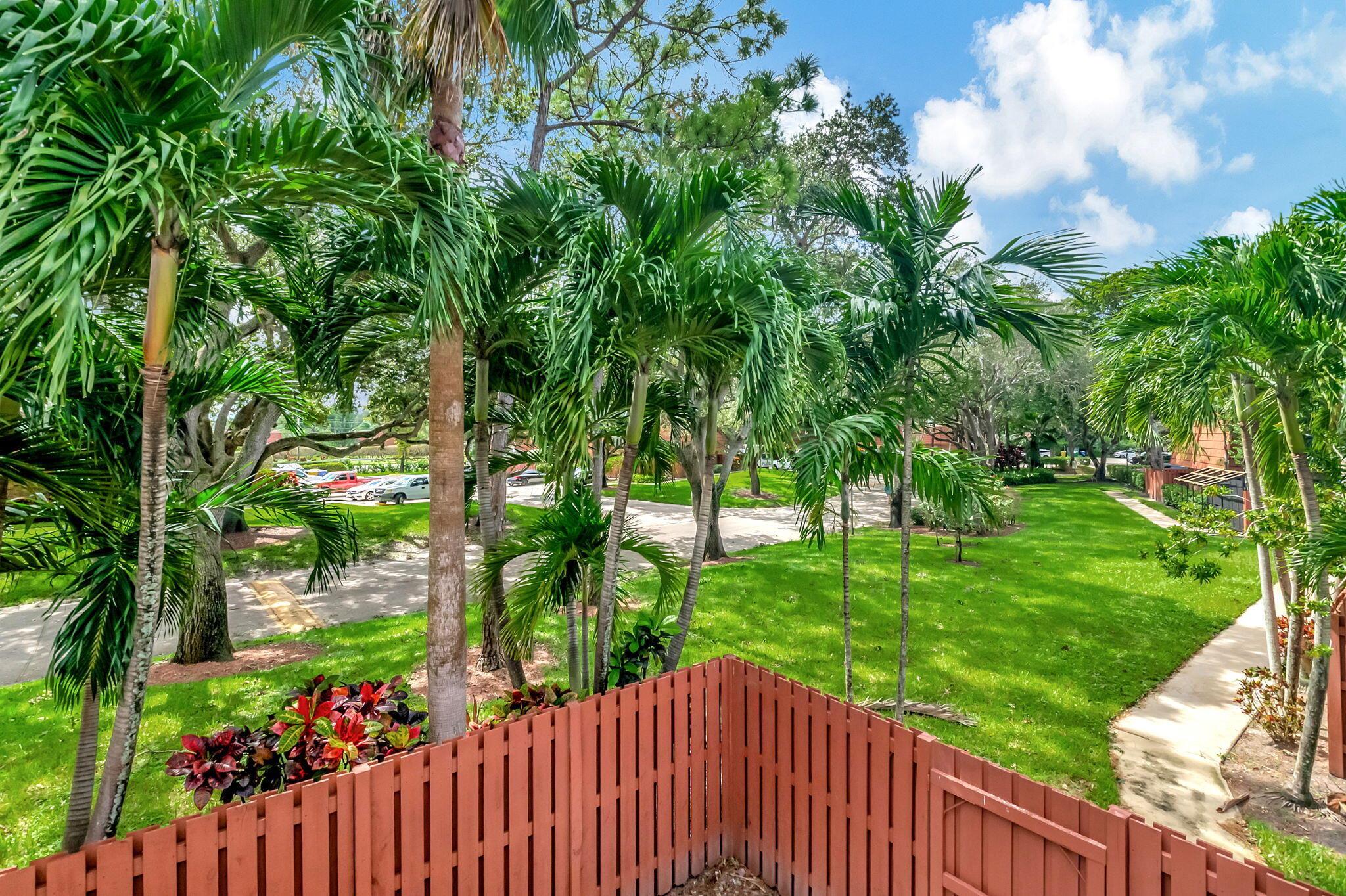 LAKESIDE - Residential