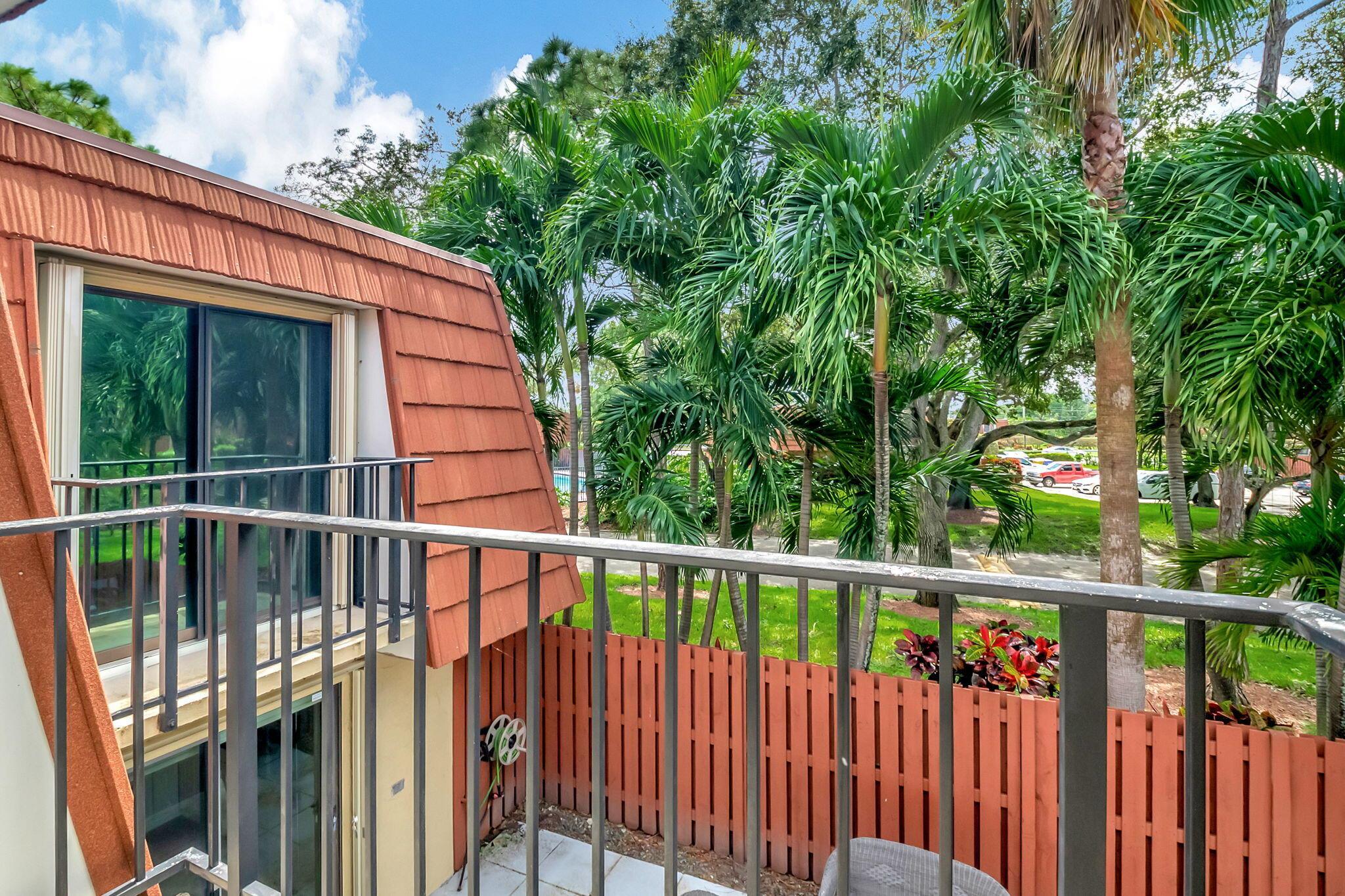 LAKESIDE - Residential