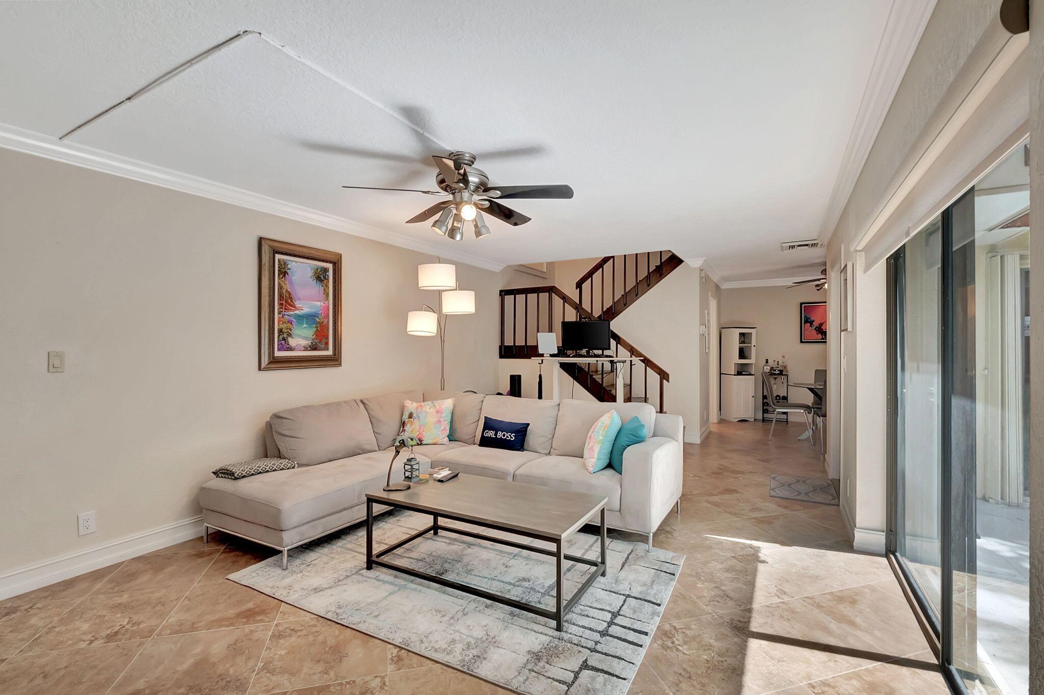 LAKESIDE - Residential