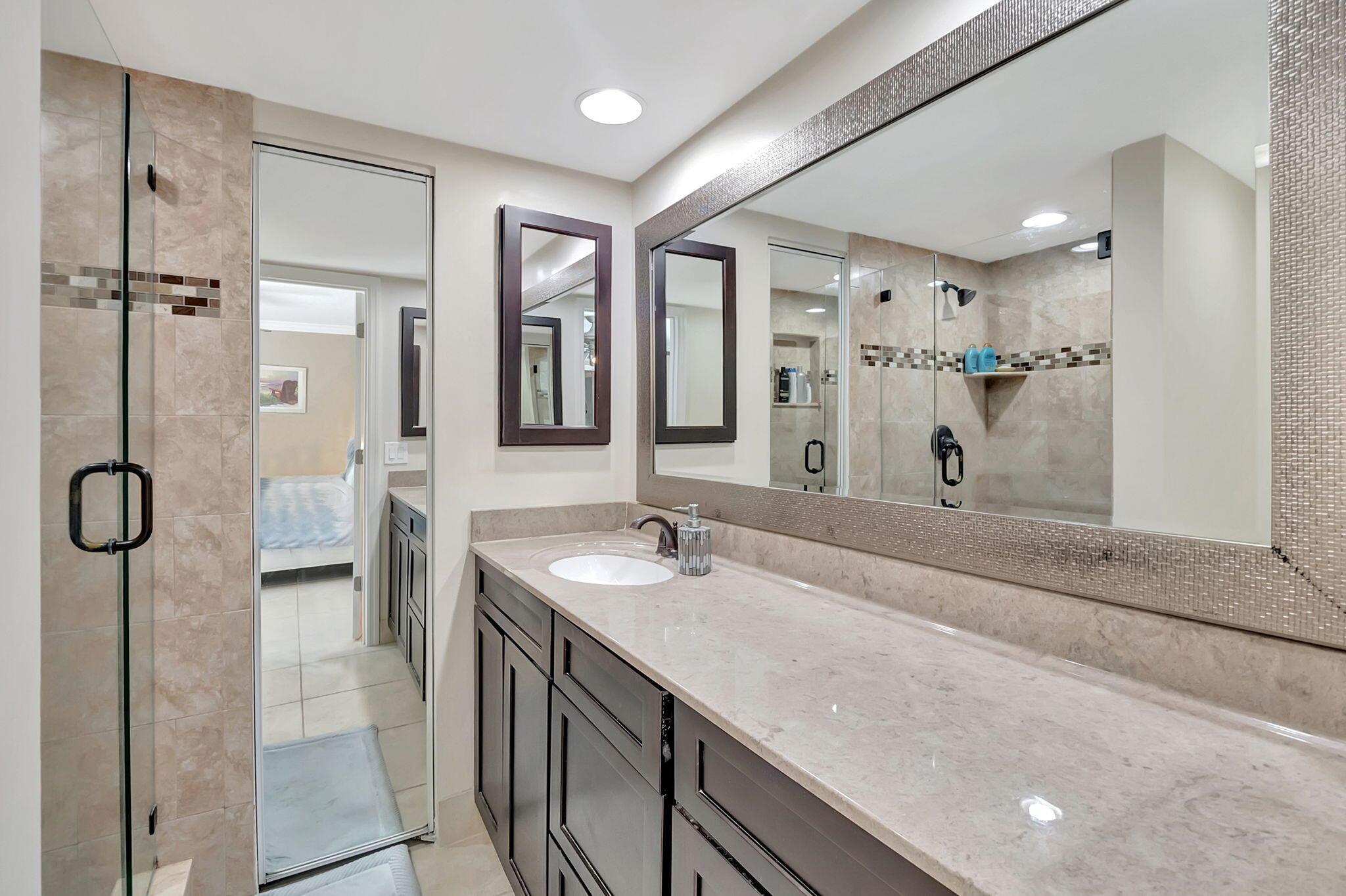 LAKESIDE - Residential