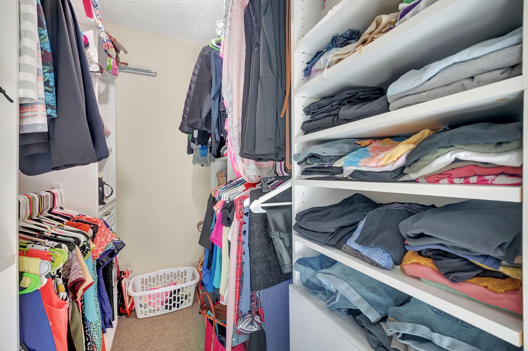 LAKESIDE - Residential