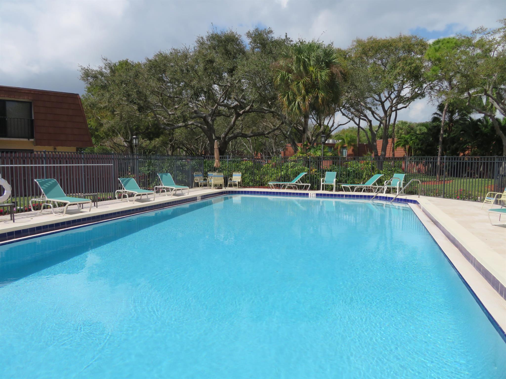 LAKESIDE - Residential