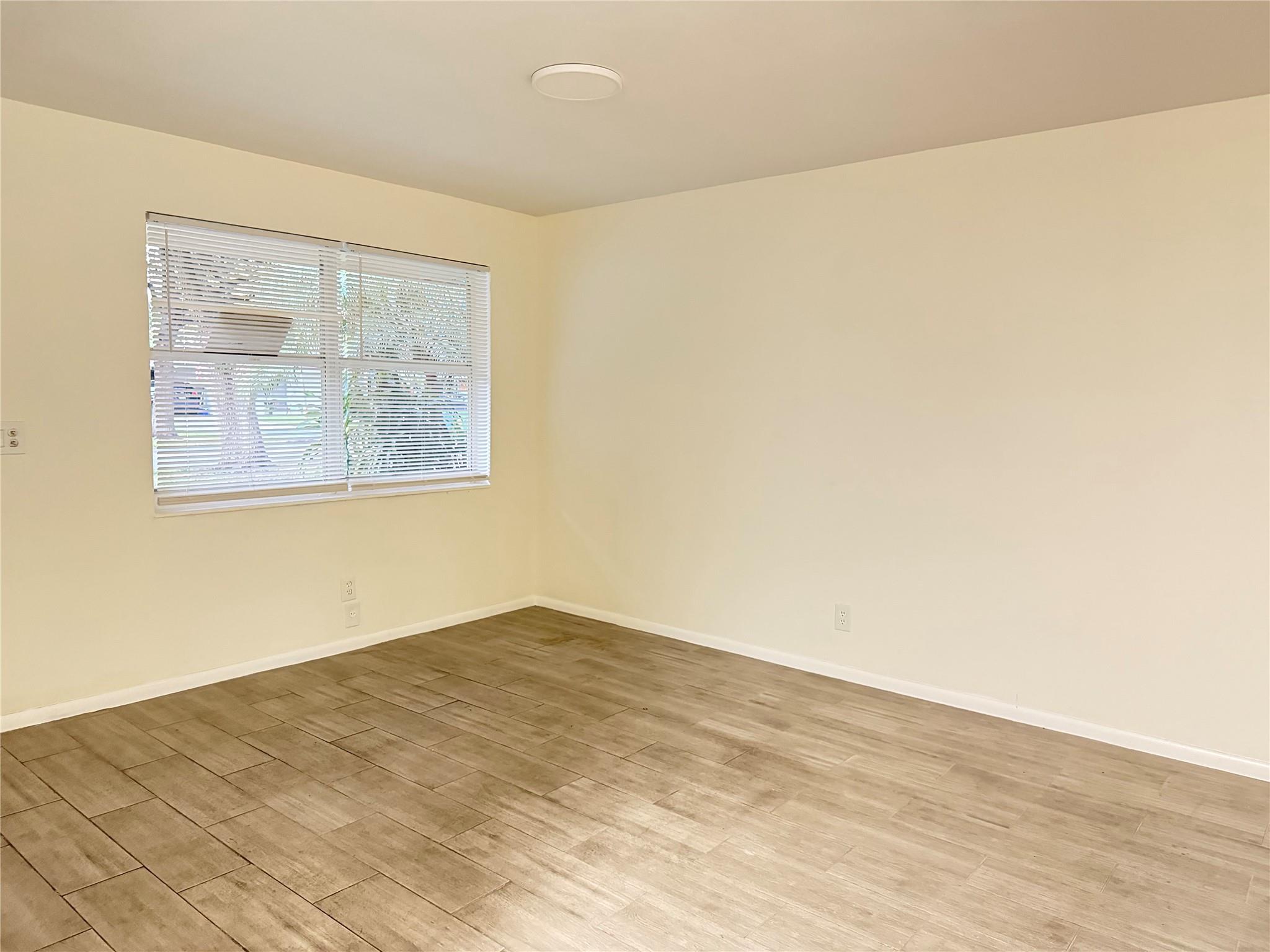 Summertime Isles 1st Add - Residential Lease