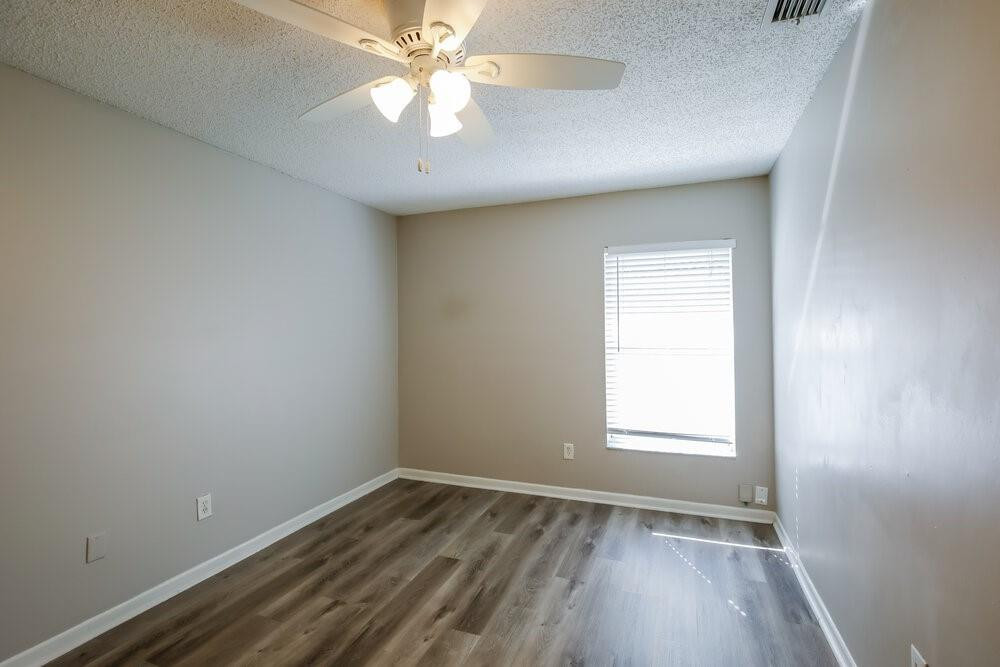 Royal Land Amd 132-20 B - Residential Lease