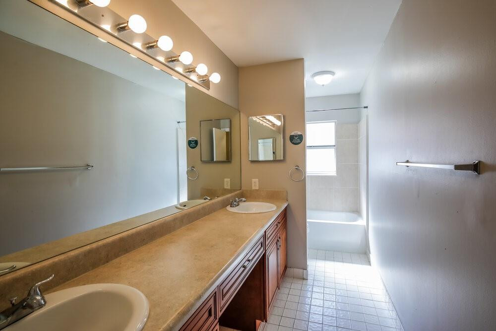 Royal Land Amd 132-20 B - Residential Lease