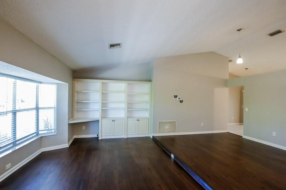 Royal Land Amd 132-20 B - Residential Lease