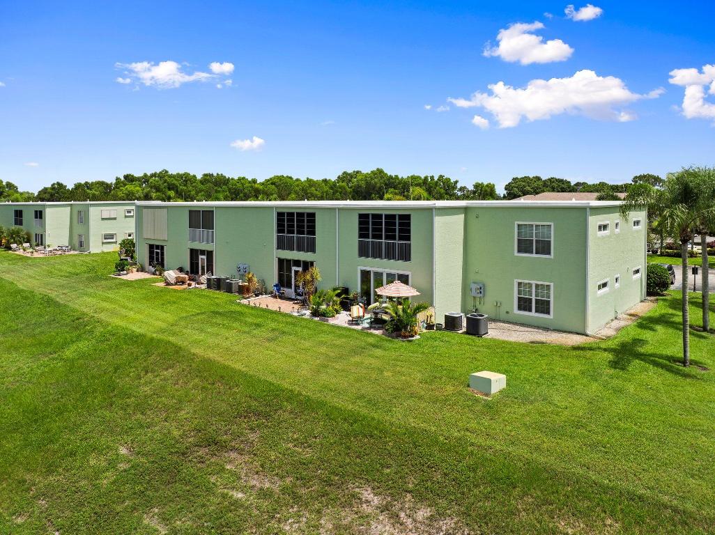 MEADOWS AT PORT ST. LUCIE BUILDINGS B&C - Residential Lease