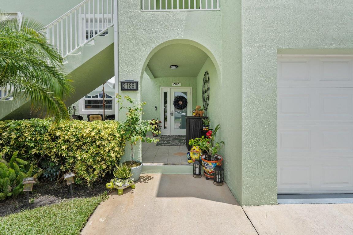 MEADOWS AT PORT ST. LUCIE BUILDINGS B&C - Residential Lease