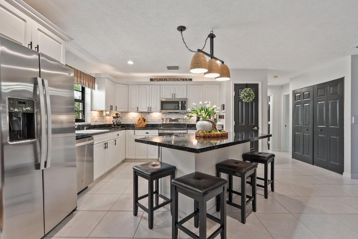 MEADOWS AT PORT ST. LUCIE BUILDINGS B&C - Residential Lease