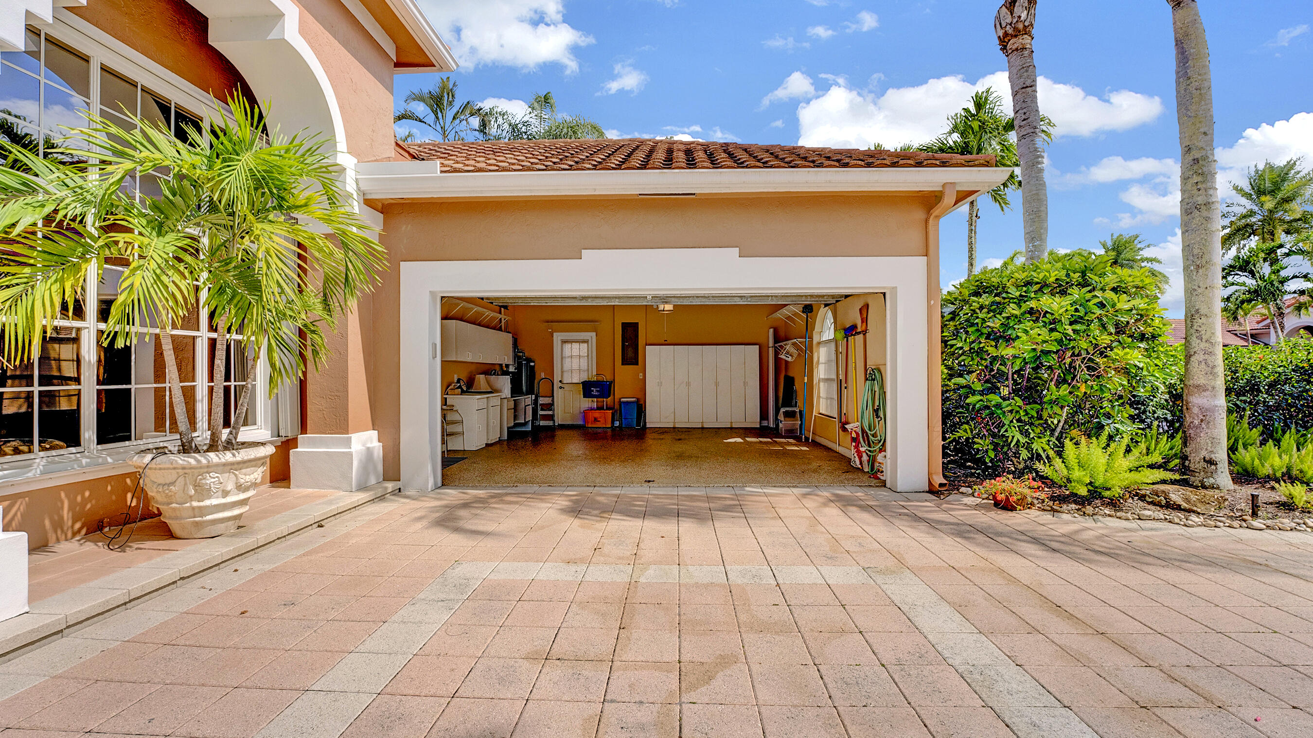 View photos, virtual tours, details... 71 Cayman Place