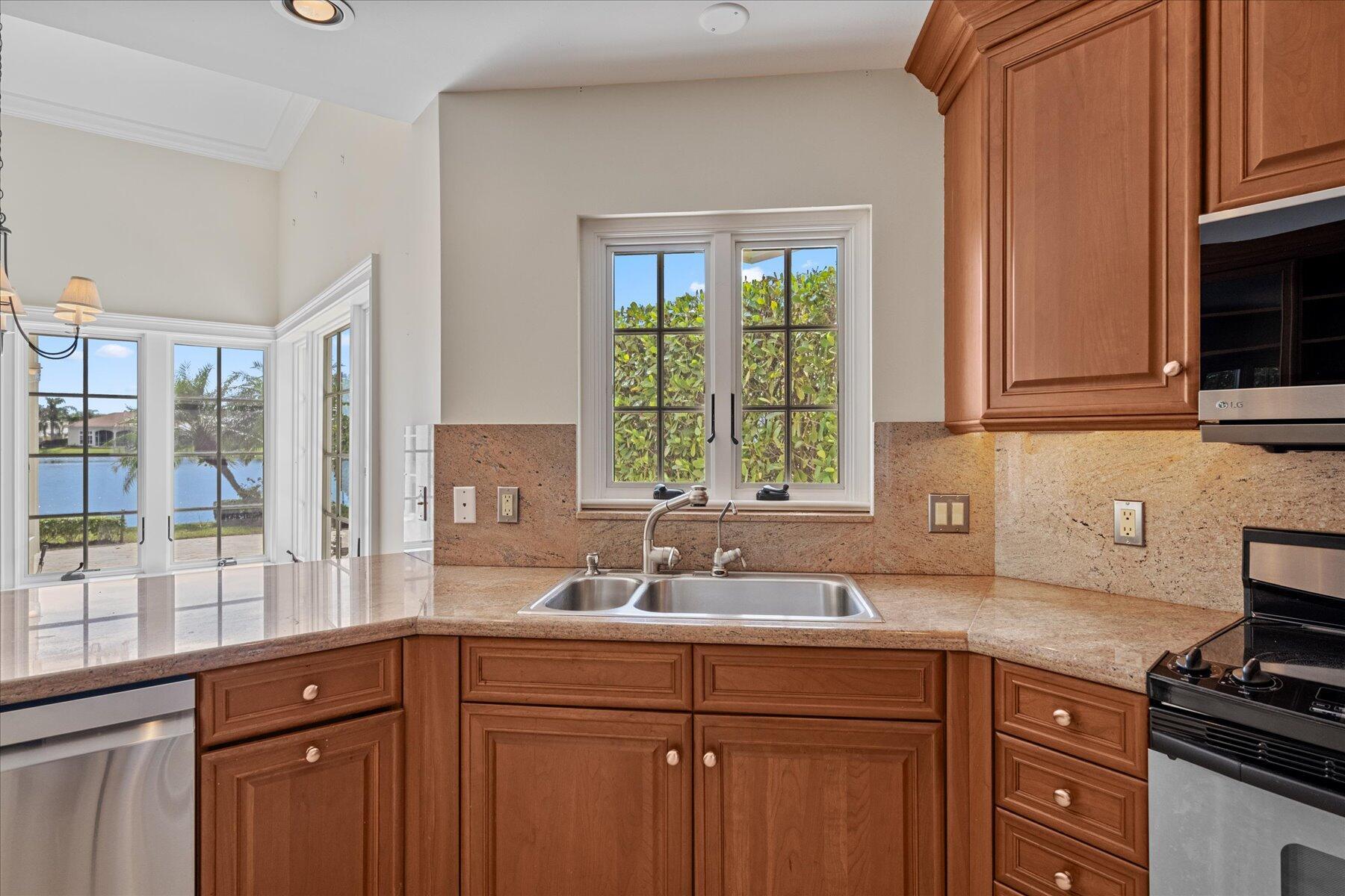 LOXAHATCHEE CLUB AT MAPLE - Residential