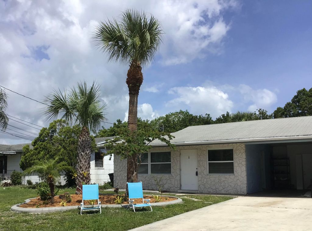 Photo of 602 Wisteria Avenue #B, Fort Pierce, FL 34982 (MLS # R10787932)
