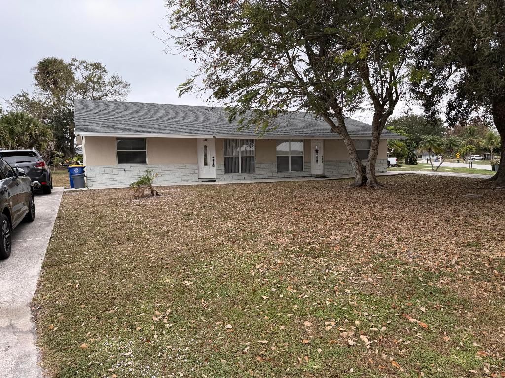 Photo of 125 SE Millwood Terrace, Stuart, FL 34997 (MLS # R11154524)