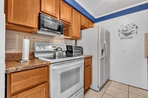 Tiny photo for 6872 NW 26TH Court, Sunrise, FL 33313 (MLS # B26084014)