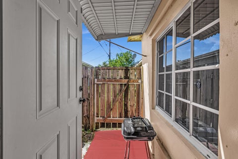 Tiny photo for 6872 NW 26TH Court, Sunrise, FL 33313 (MLS # B26084014)