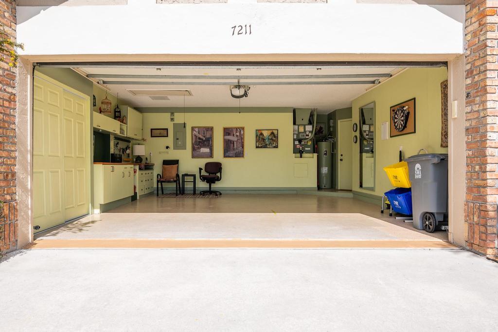 ABERDEEN 4 - Residential Lease