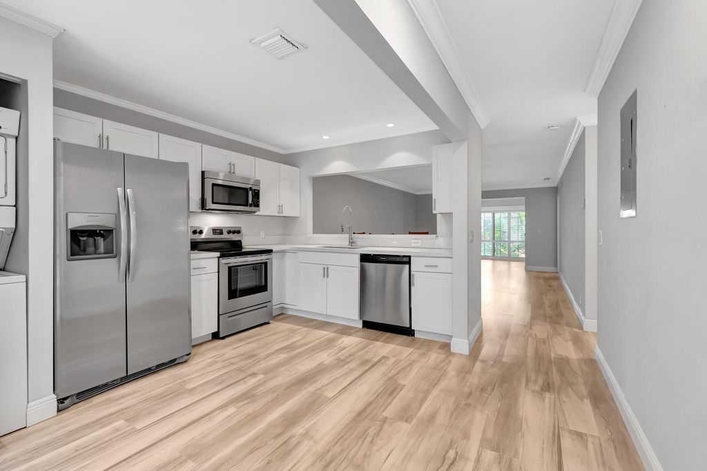Photo of 6854 Moonlit Drive, Delray Beach, FL 33446 (MLS # R10959621)