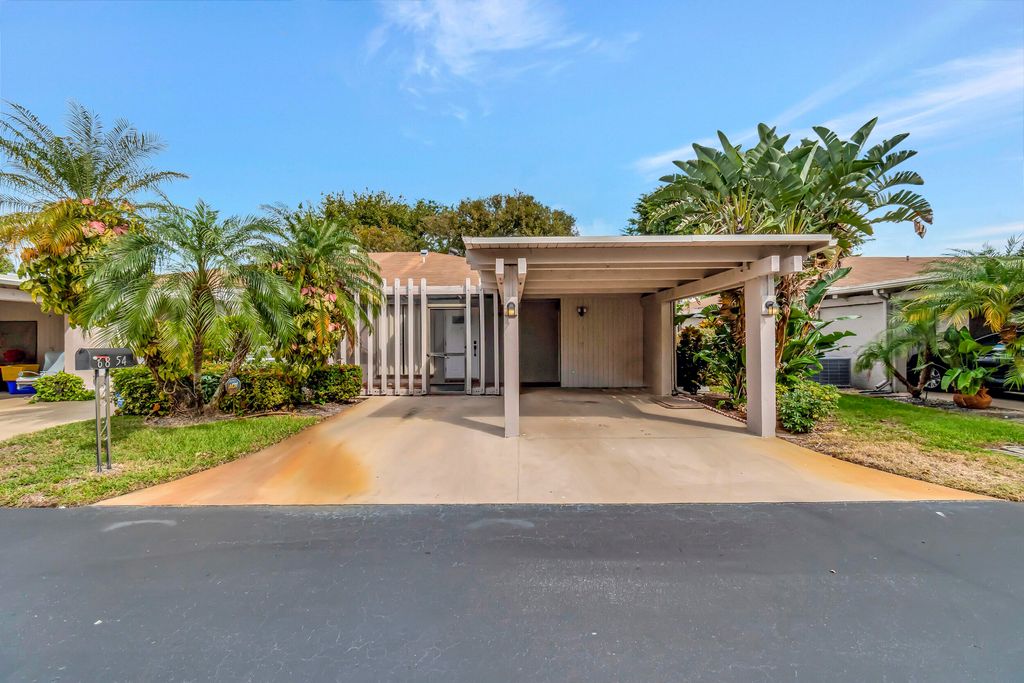 Photo of 6854 Moonlit Drive, Delray Beach, FL 33446 (MLS # R10959621)