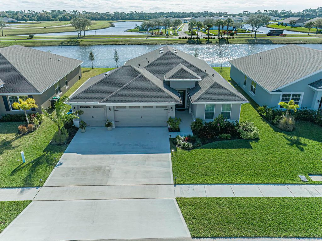 Photo of 5448 Lugo Street, Fort Pierce, FL 34951 (MLS # R10951773)