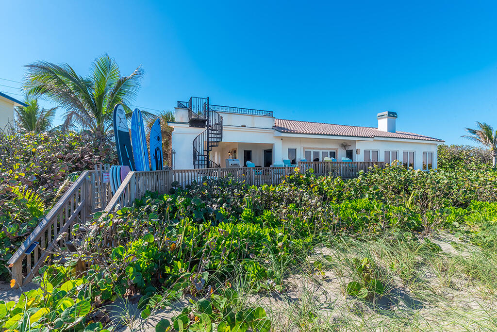 23 NE Macarthur Boulevard