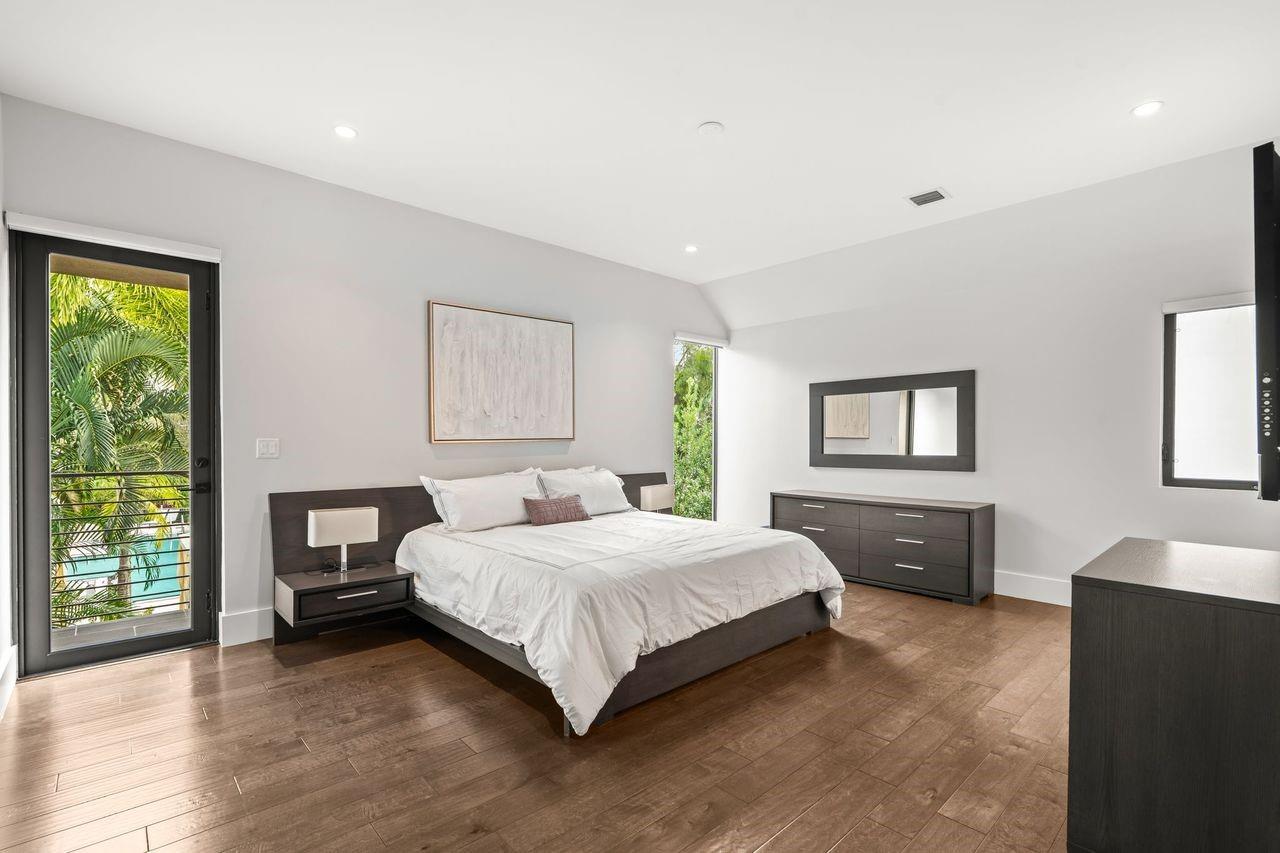 NINE28 - Residential