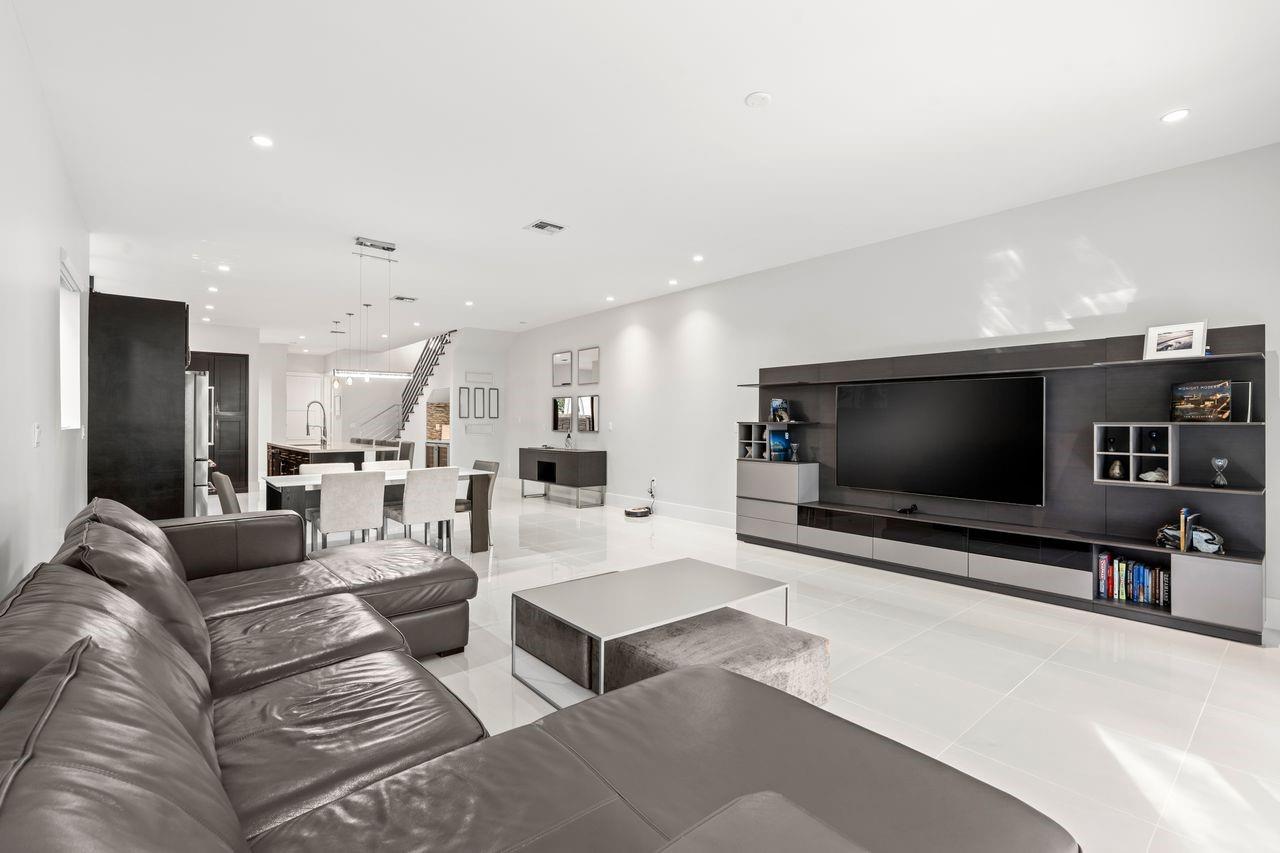 NINE28 - Residential