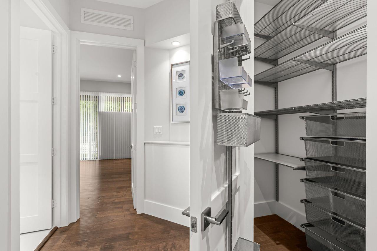 NINE28 - Residential