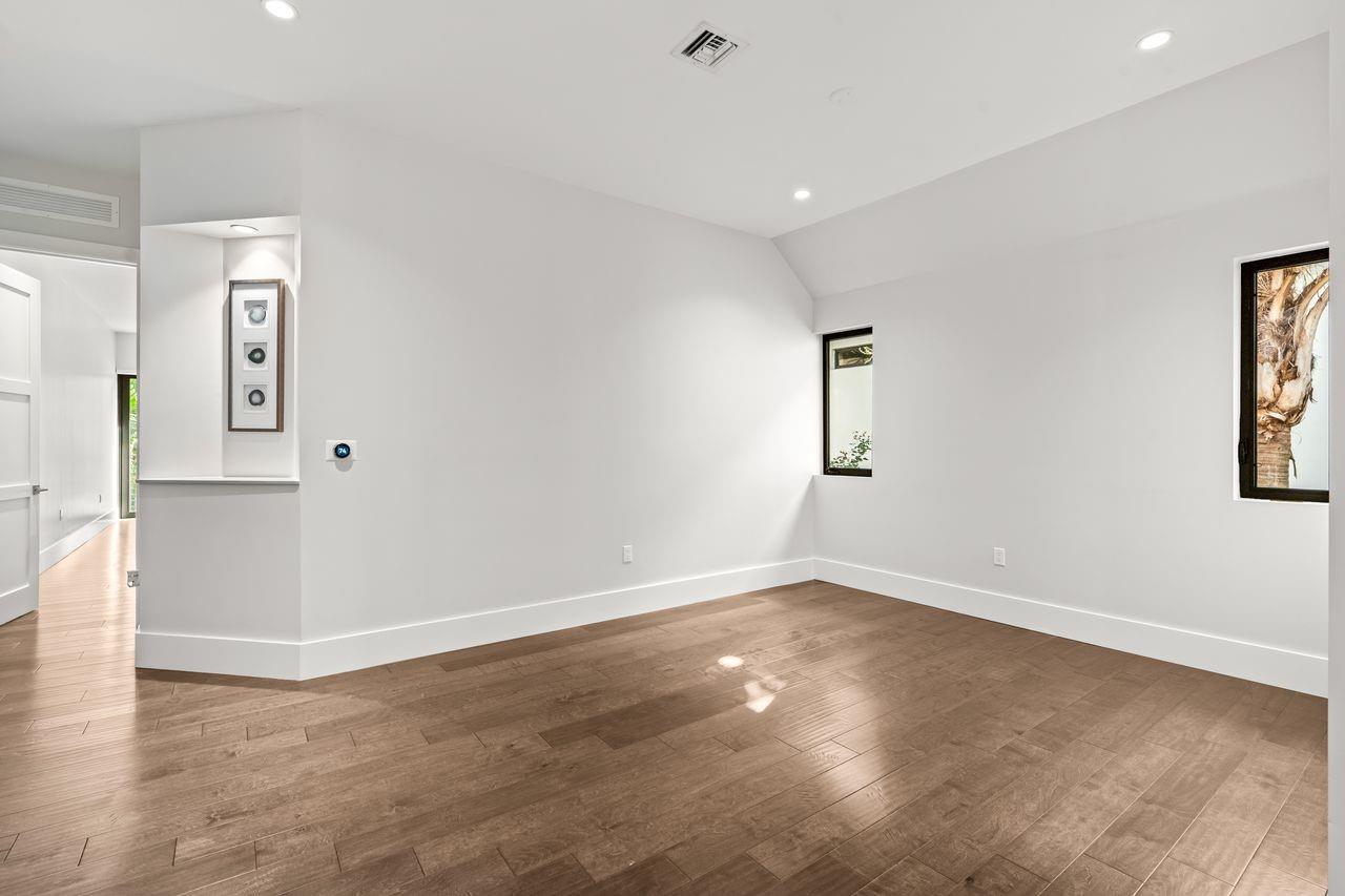 NINE28 - Residential