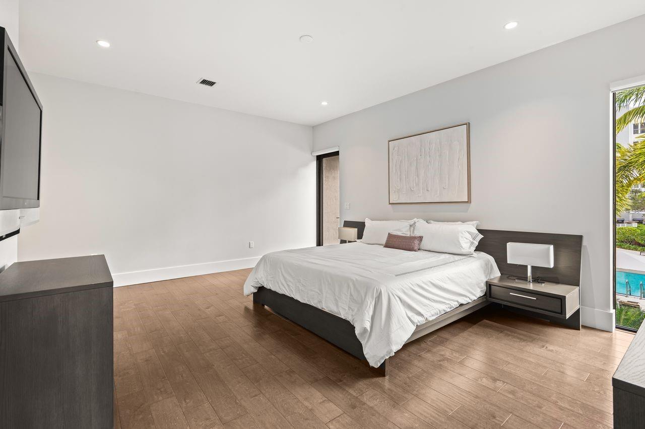 NINE28 - Residential