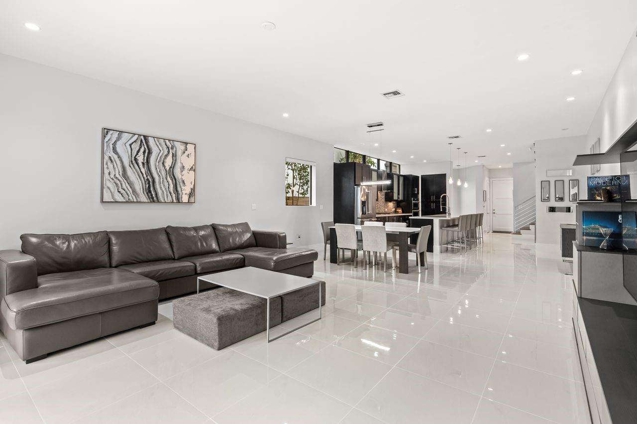 NINE28 - Residential